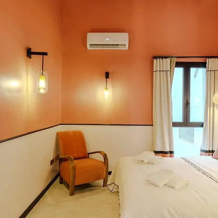 Apartamento With Exceptional Charm In Historic Center Of Alicante
