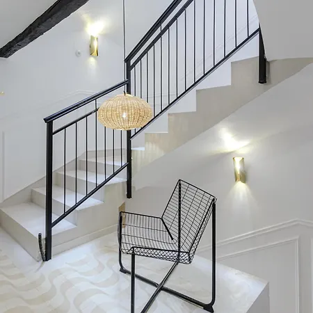 Apartamento With Exceptional Charm In Historic Center Of *