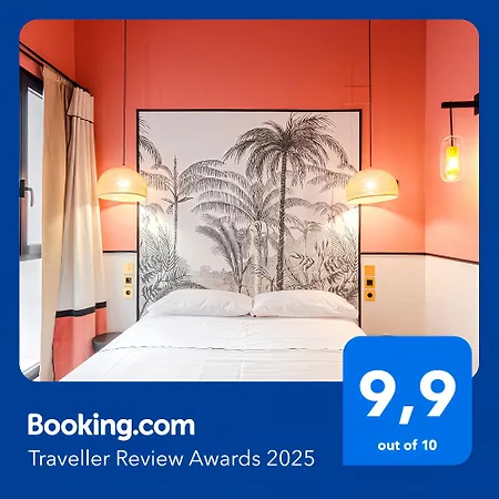 With Exceptional Charm In Historic Center Of Alicante
