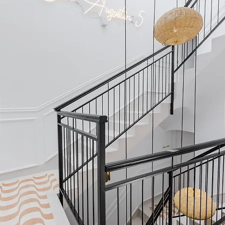 With Exceptional Charm In Historic Center Of Alicante